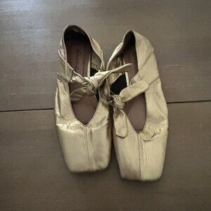 ANTHROPOLOGIE Vicenza Gold Bow Mary Jane Flats Size 8